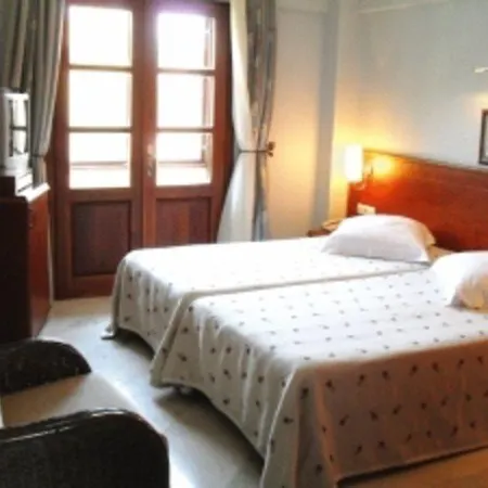 Hotell Dostlari Evi *